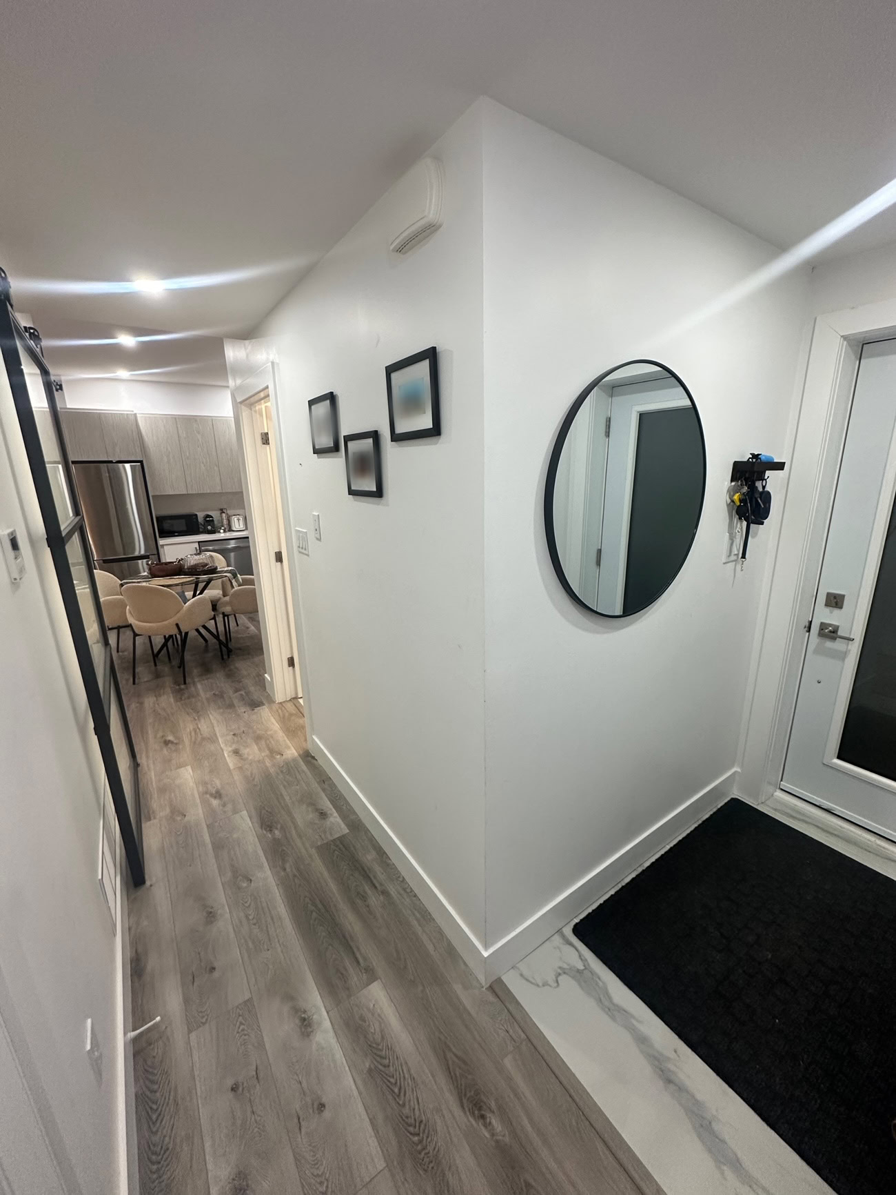 Hadrian Unit 1 Front Entry hallway