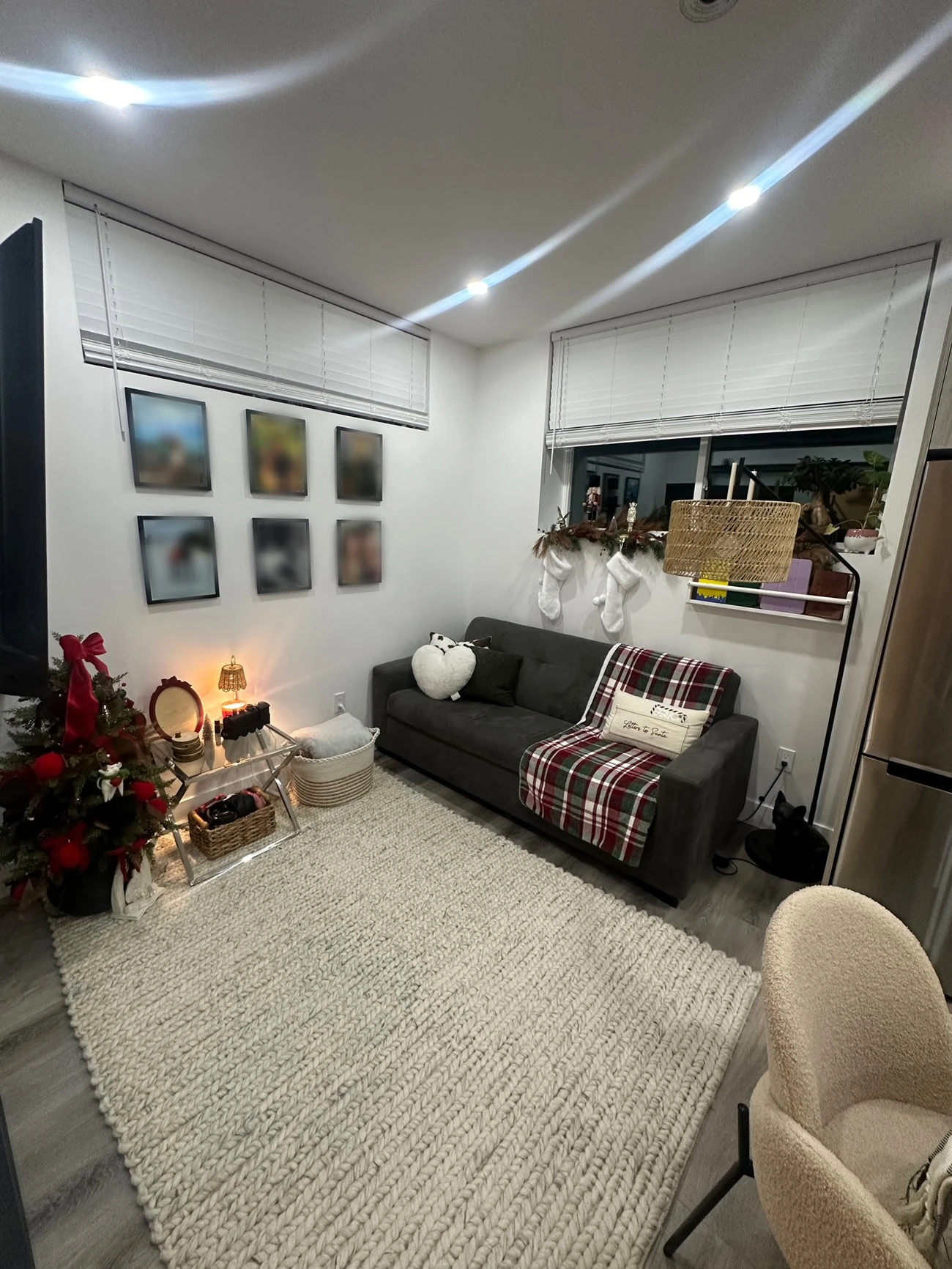 Hadrian Unit 1 Living area